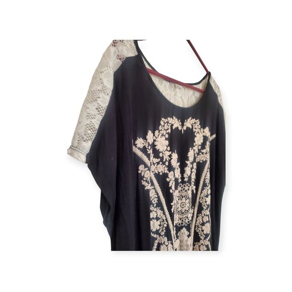 Carol Rose Black Lace Tunic/Tee Cap Sleeves 2X EUC - Picture 2 of 9